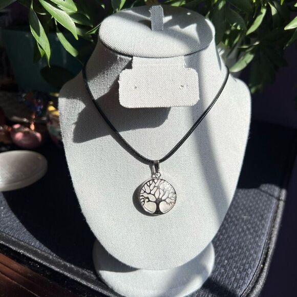 Quartz Crystal Tree of Life Pendant Necklace‎ - Picture 1 of 8